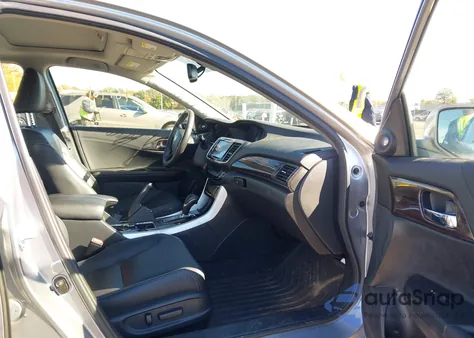 2017 Honda Accord Hybrid Ex-L z USA, uszkodzony, nr VIN JHMCR6F55HC004076